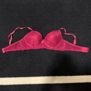 Daisy Fuentes Bra